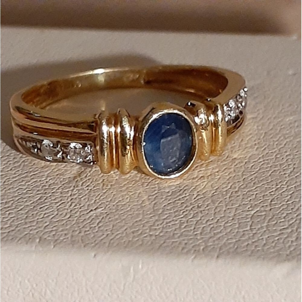 18k solid yellow gold blue sapphire and diamond ring size 6 marked 750